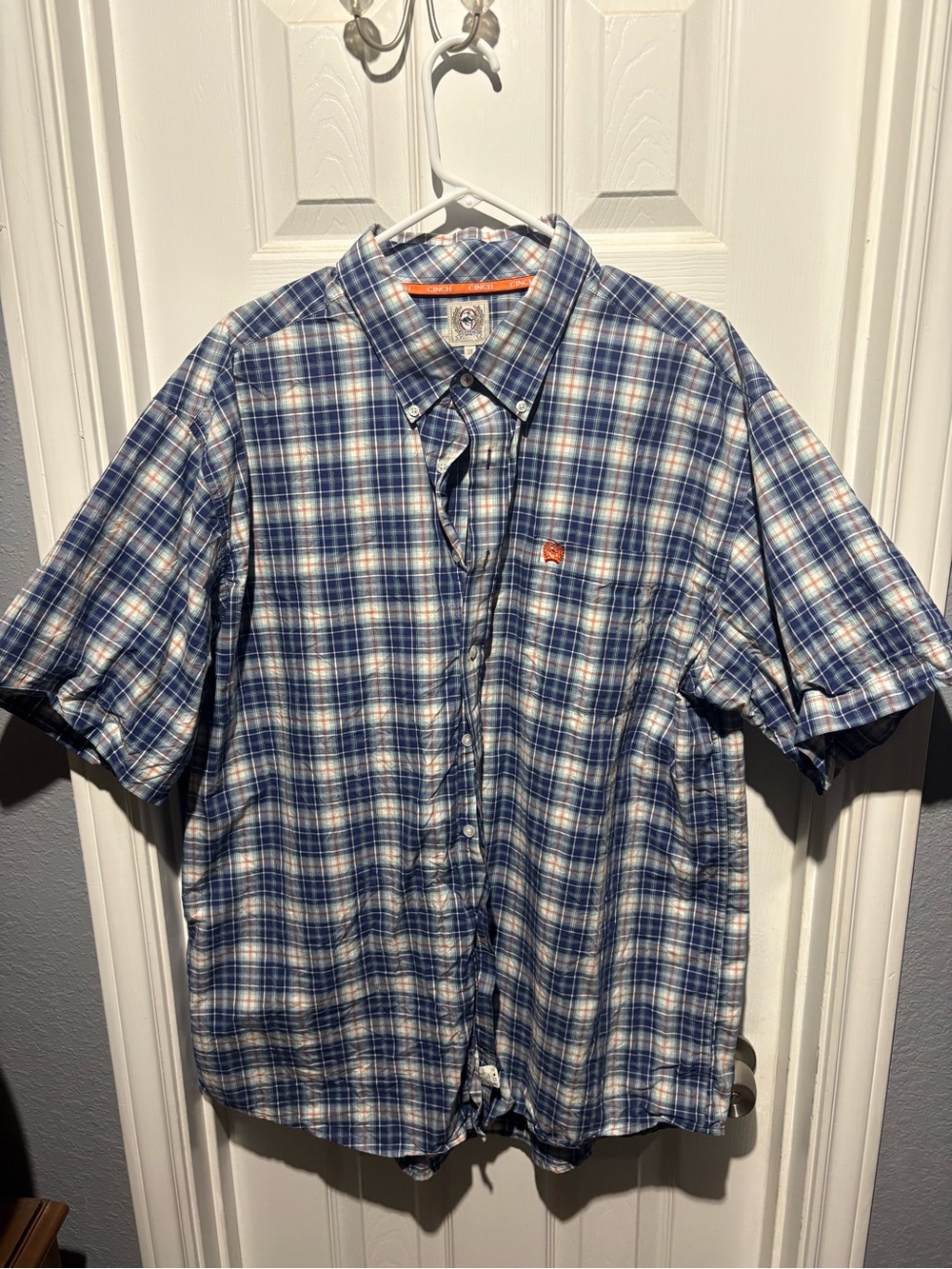 Cinch Men's Blue and White Plaid Button-Down Shirt